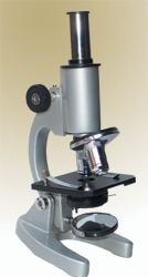 Student Microscope (Triple Nose)